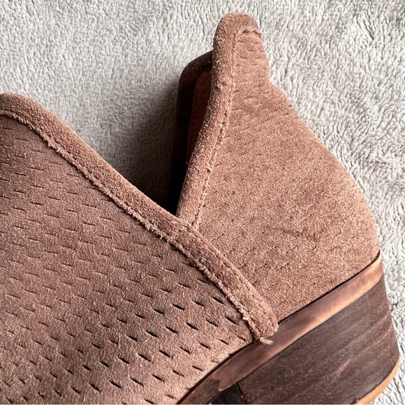 Lucky Brand Baley Perforated Leather Ankle Boot Bootie Light Brown Sz 9 - Picture 13 of 16